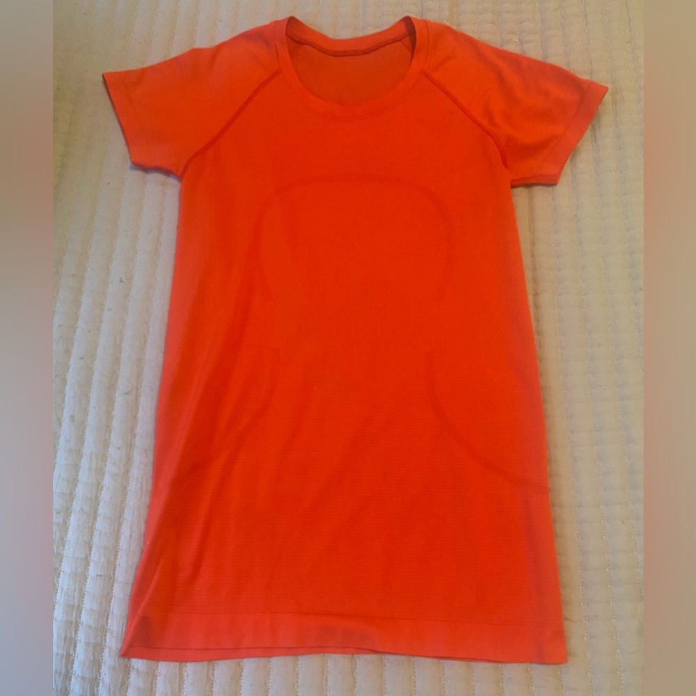 Lululemon Swiftly Tech Short Sleeve Carnation Red